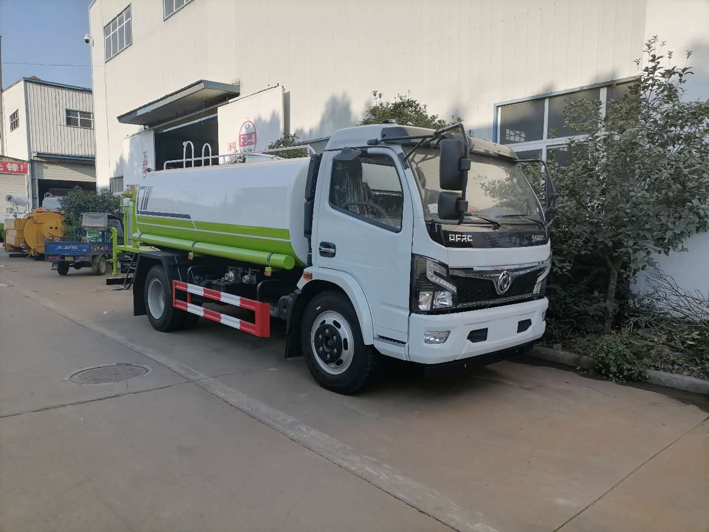 國六東風(fēng)大多利卡福瑞卡灑水車8噸運(yùn)水車廠家直銷來電有禮